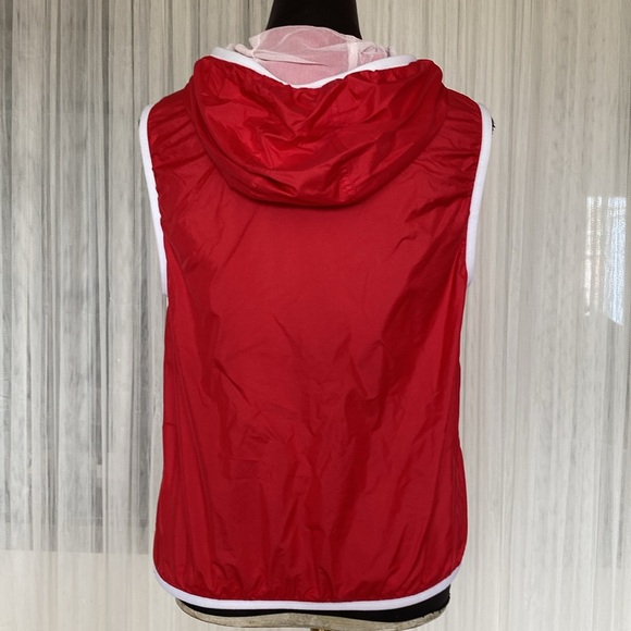 Vintage 90’s Escada women’s golf hood red/white vest! Mesh lined! Pockets Size 8 - Picture 3 of 14